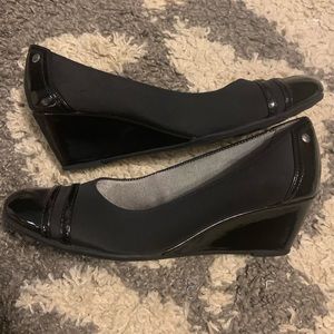 Life Stride Black Wedges